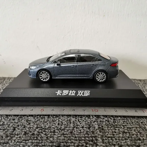 1:43 Scale FAW Corolla Alloy Car Model - Image 2