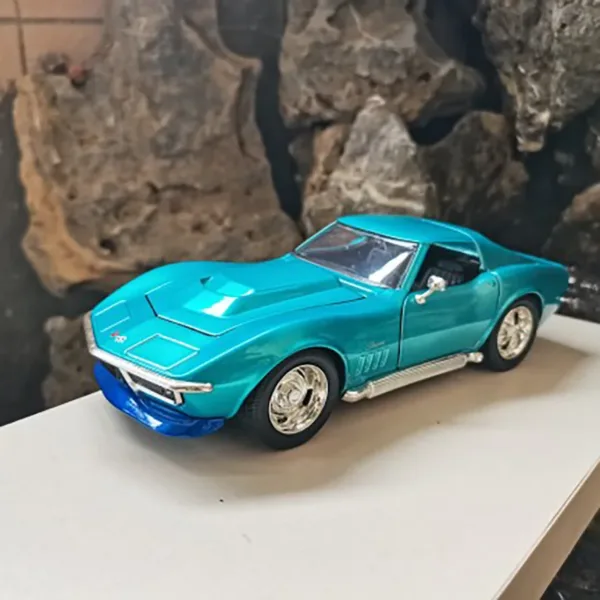 1/24 Scale 1969 Corvette Stingray Model Car