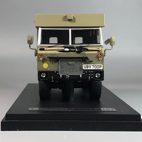 1:43 Scale Land Rover 101 Model Toy - Image 4