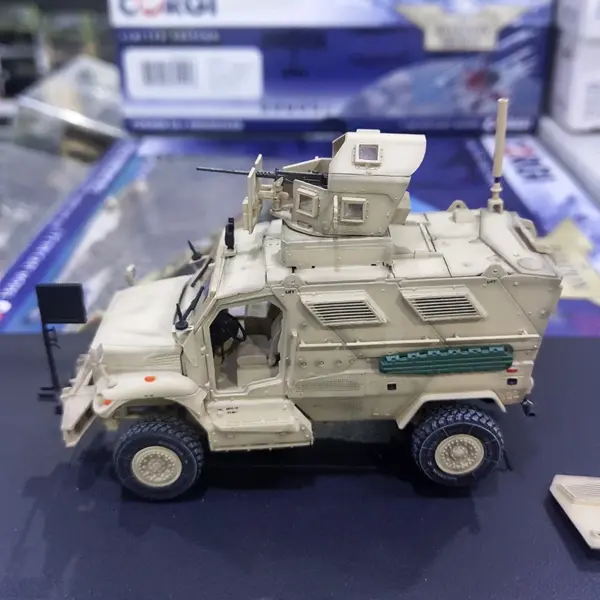 1:72 Scale M1224 MaxxPro Military Vehicle Model - Image 2
