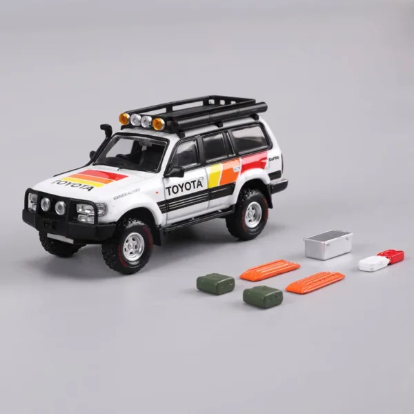 1:64 Toyota Land Cruiser LC80 Diecast Model Car - Image 8