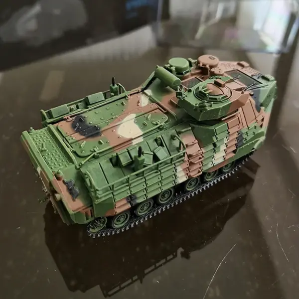 1/72 Korean AAVP-7A1 Amphibious Personnel Carrier Model - Image 4