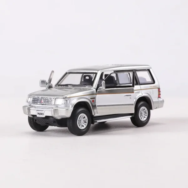 Diecast 1:64 Metal Pajero Super Exceed Model - Image 4