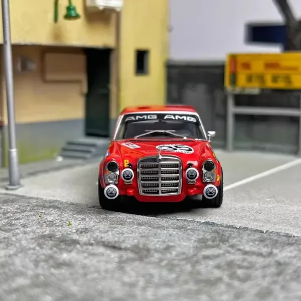 1/64 Mercedes Benz 300SEL AMG Diecast Model - Image 3