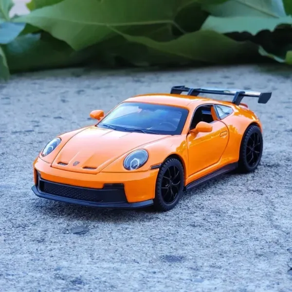 1:32 Porsche 911 GT3 Diecast Car Model - Image 7