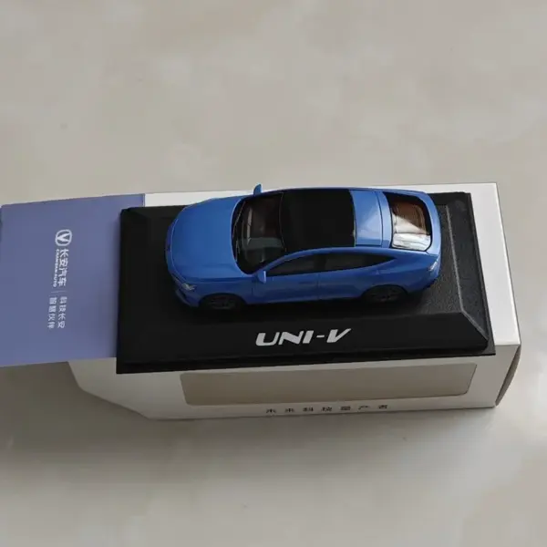 1:43 Scale Changan Uni-v Plastic Car Model