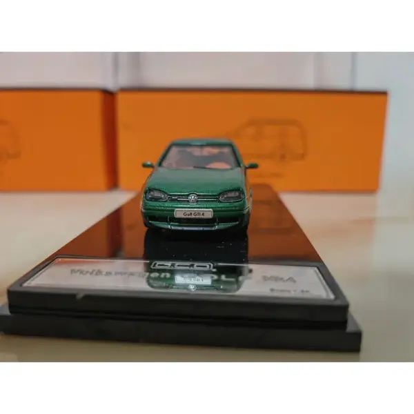 1:64 Scale Volkswagen Golf MK4 Diecast Model - Image 5