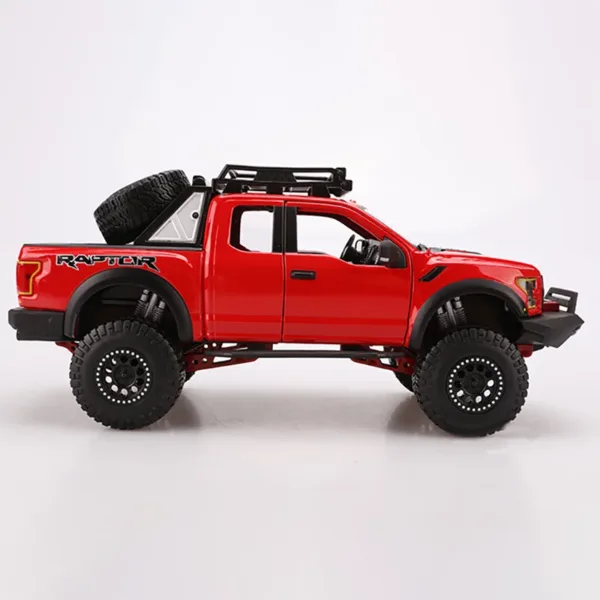 Maisto 1/24 Scale 2017 Ford F150 Model Car - Image 5