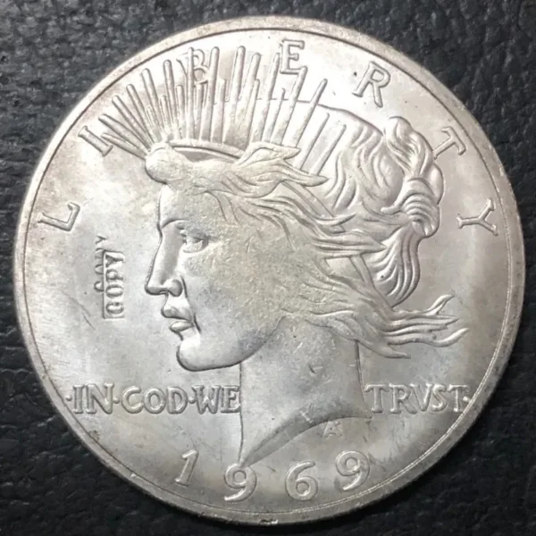 1969 US Peace Dollar Silver Plated Replica Coin - Image 3