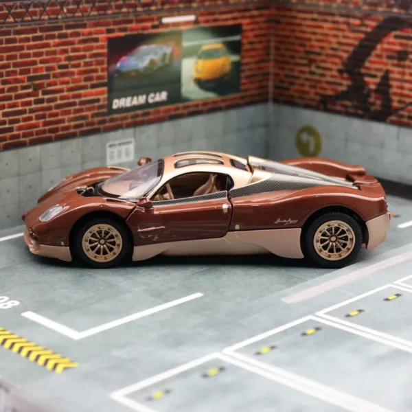 1/32 Pagani Utopia Diecast Toy Car Model - Image 6