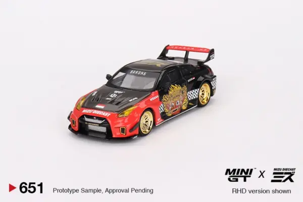 Nissan Skyline GT-R (R34) Diecast Model 1:64 - Image 8