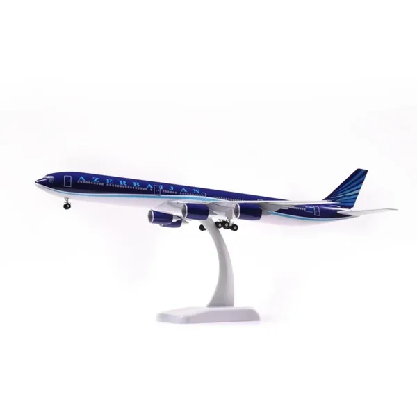 1:200 Scale A340-600 Lufthansa Model Airplane - Image 10