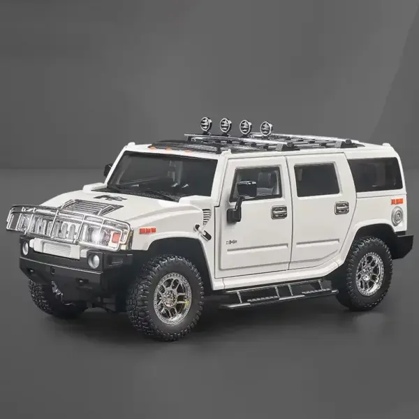 1:18 Hummer H2 Diecast Model Car with Sound - Image 10