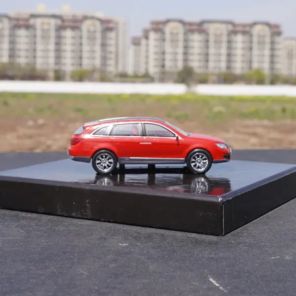 1:43 Scale Alloy NEEZA Diecast Car Model - Image 4