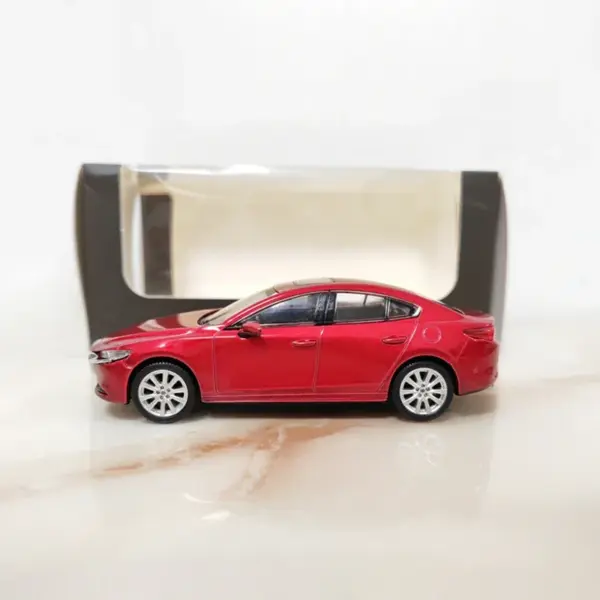 1:43 Scale Mazda 3 AXELA Diecast Model Car - Image 3