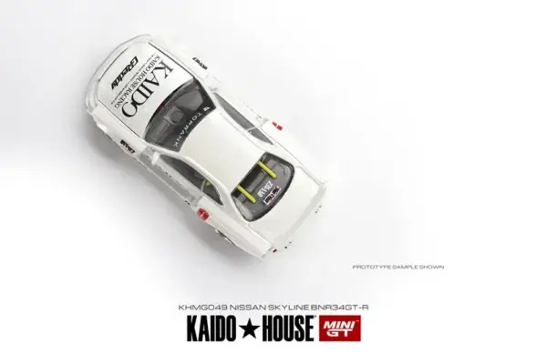 Nissan Skyline GT-R (R34) Diecast Model 1:64 - Image 5