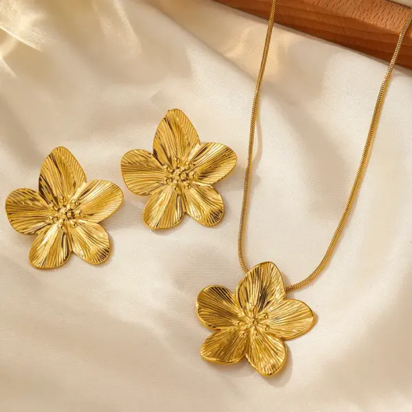 Stainless Steel Vintage Flower Jewelry Set - Image 6