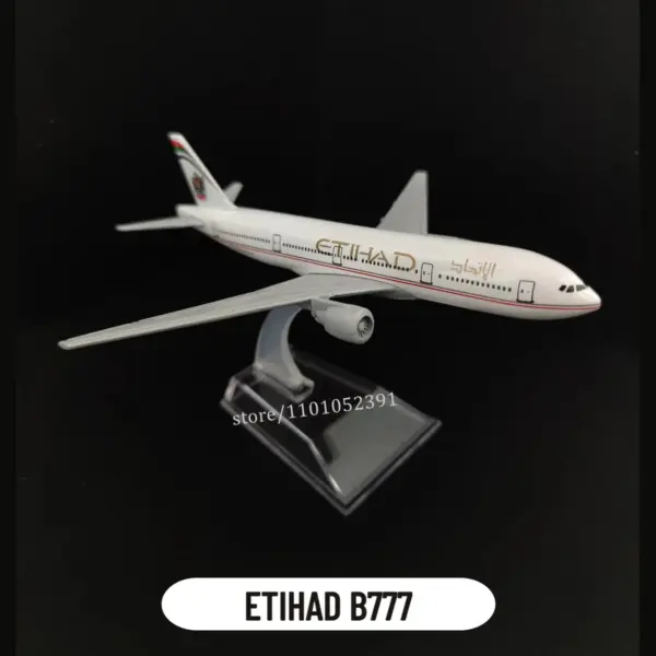 1:400 Metal Aircraft Model Emirates Airlines A380 - Image 35