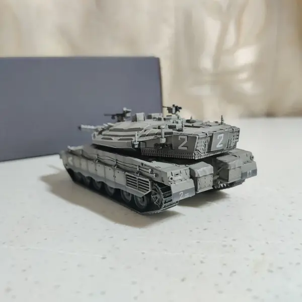 1:72 Scale Merkava Battle Tank Model - Image 3