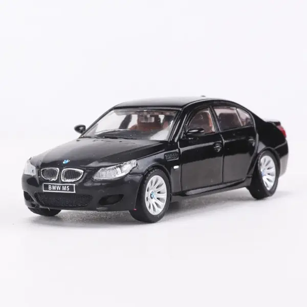 1:64 Scale Alloy M5 E60 Model Car - Image 7