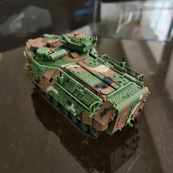 1/72 Korean AAVP-7A1 Amphibious Personnel Carrier Model - Image 3