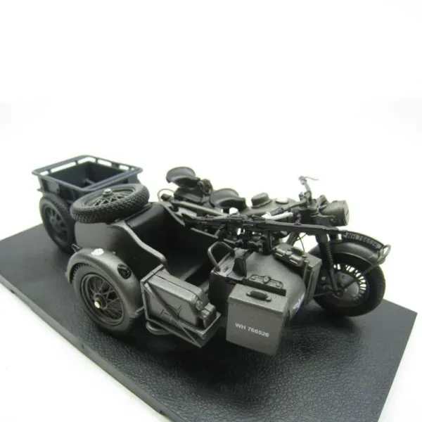 1/24 Scale Diecast Alloy R75 Motorcycle Model - Image 3