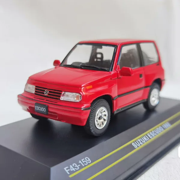 Die Cast 1/43 Scale Suzuki Escudo Model