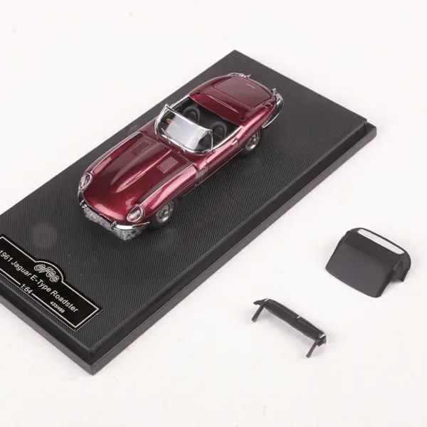 1961 Jaguar E-TYPE 1:64 Diecast Model Car - Image 12