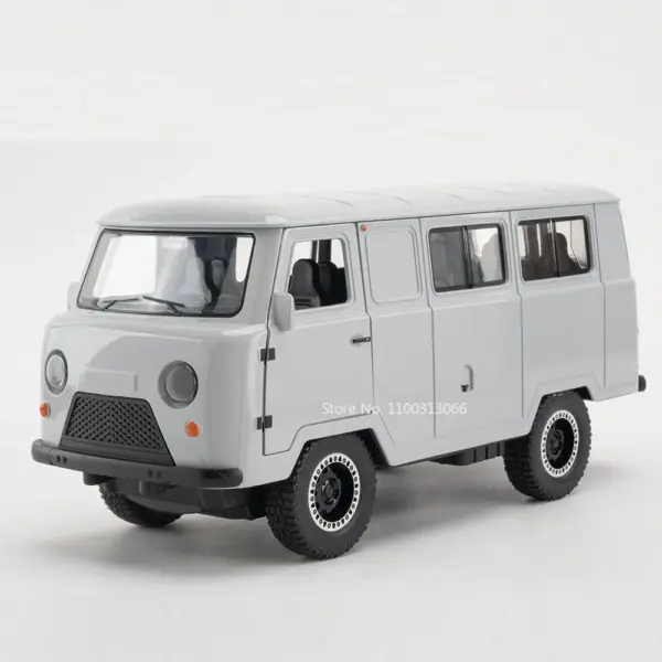 1/18 Russia UAZ Van Diecast Model Toy - Image 7