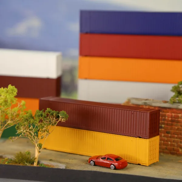 N Scale 48ft Colored Container Set of 9 - Image 4