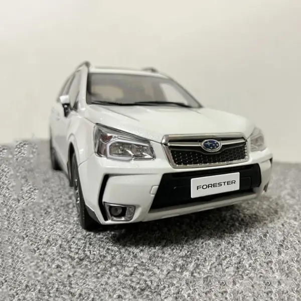 1:18 Subaru Forester Diecast Model Car - Image 4