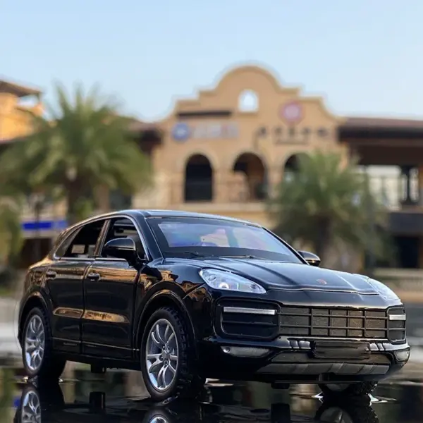 1:32 Alloy Porsche Cayenne Turbo Model Car - Image 4