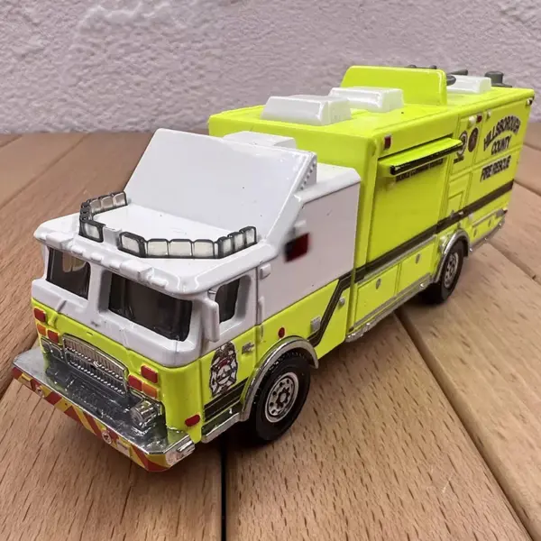 1/87 Scale Yellow Fire Truck Model Toy - Image 7