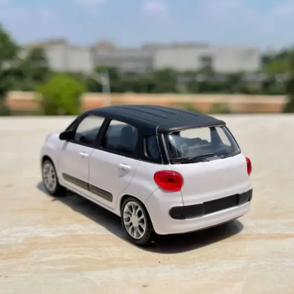 1/43 Scale Fiat Panda Diecast Metal Model - Image 5