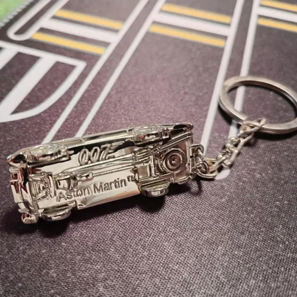 1:87 Scale Silver DB5 V8 Alloy Car Keychain - Image 3