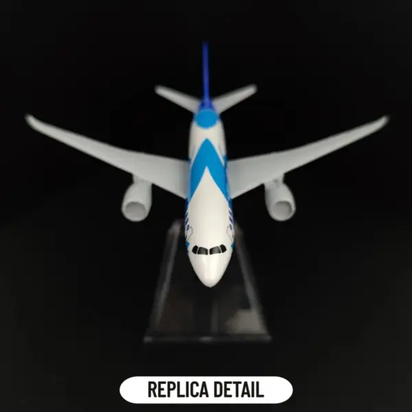 China Southern Airlines B787 Diecast Model 1:400 - Image 6