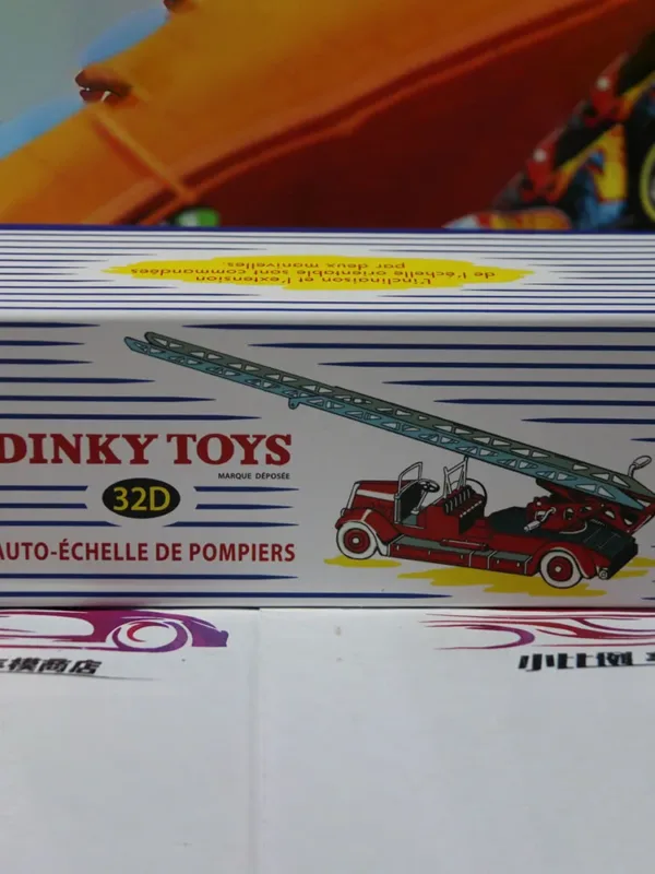 Vintage 1/43 Scale Dinky Toys Oil Tank Truck - Image 10