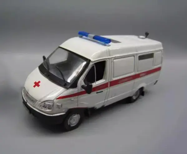 1/43 Scale Diecast Liaz Ambulance Model Car - Image 3