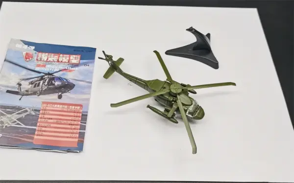 1/144 Scale UH-60 Military Helicopter Model - Image 4