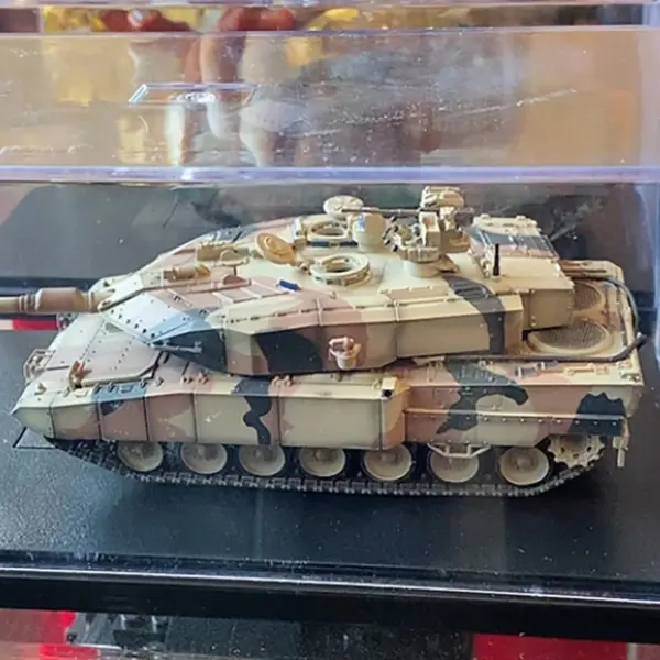 1/72 Leopard 2A7+ Desert Camouflage Tank Model - Image 6