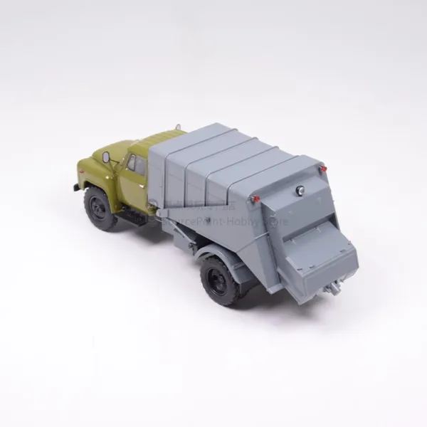 Russian M53 Die-cast Model Garbage Truck 1:43 - Image 3