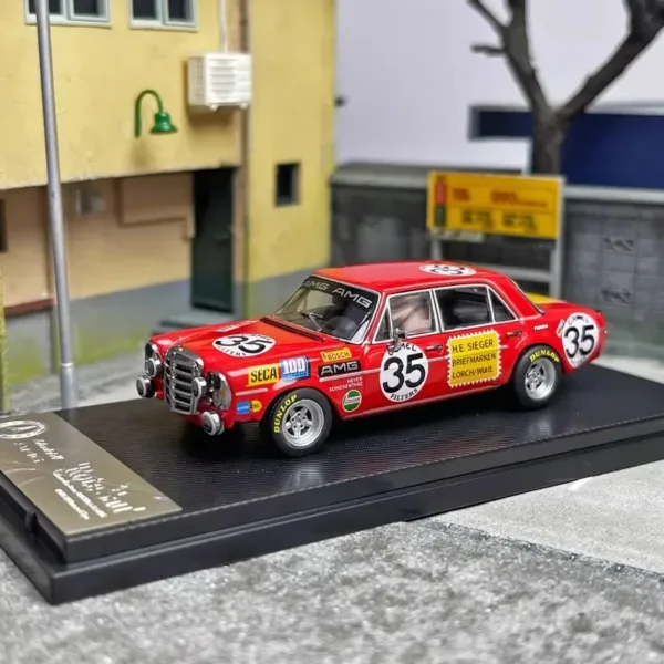 1/64 Mercedes Benz 300SEL AMG Diecast Model - Image 5