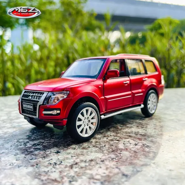 Mitsubishi Pajero 1:32 Alloy Toy Car Model - Image 3