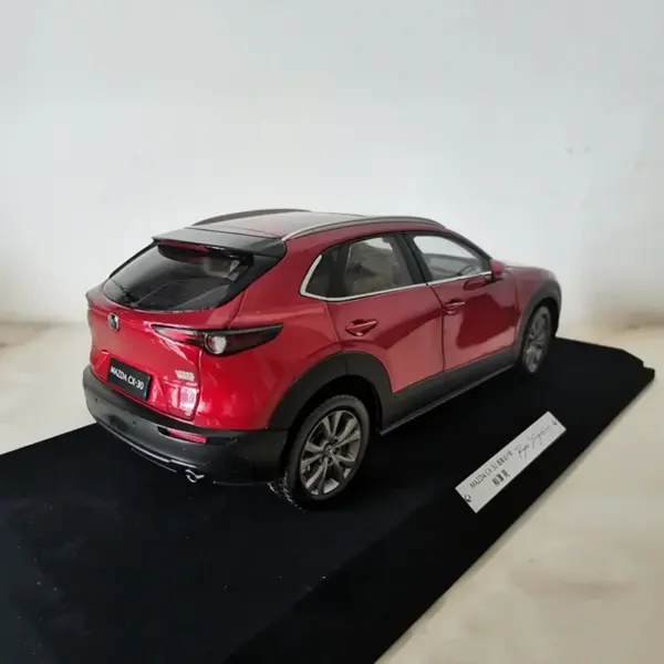 1:18 Scale Mazda CX-30 Diecast Model Car - Image 3