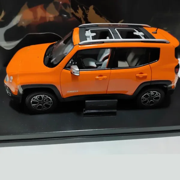 Diecast 1:18 GAC Fique Freedom SUV Model - Image 4