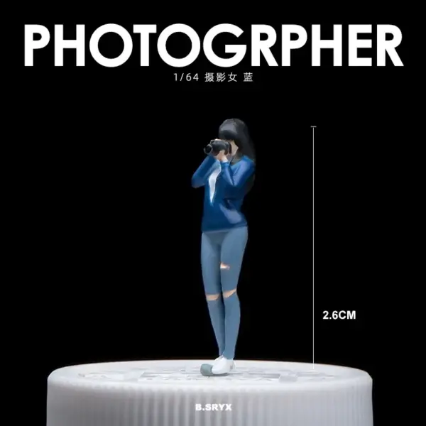 1/64 Scale Miniature Photographer Figurines - Image 6