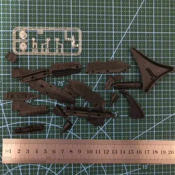 SR-71 Blackbird Plastic Model Kit 1:235 Scale - Image 3