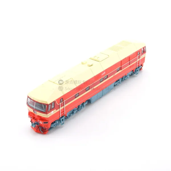 1/43 Scale TEP70 Diesel Locomotive Model Train - Image 4