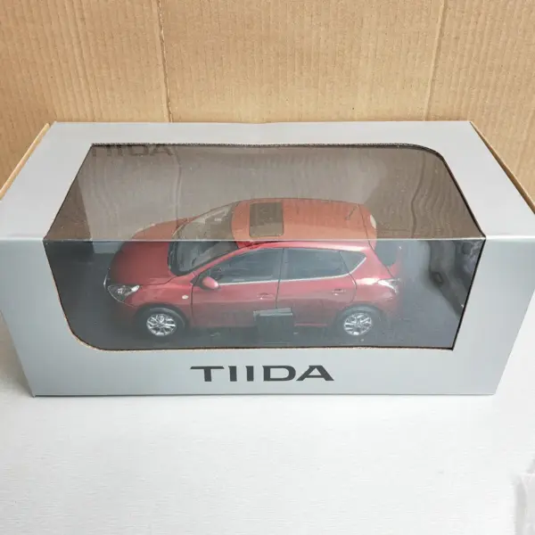 1:18 Scale Nissan Tiida 2011 Diecast Model - Image 6