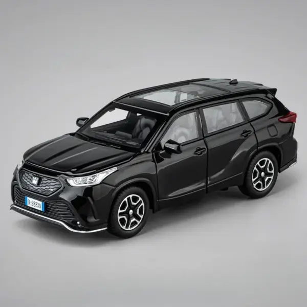 1:32 Scale CROWN KLUGER Diecast SUV Toy - Image 9